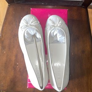 Brand New✨in box BCBGirls Jacinda sneaker flats